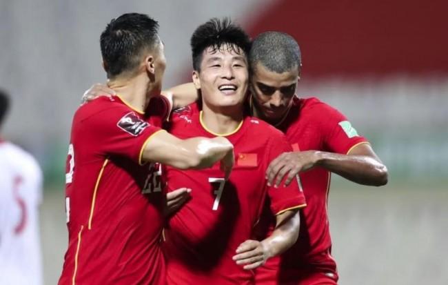 中国足球对越南比赛谁赢了